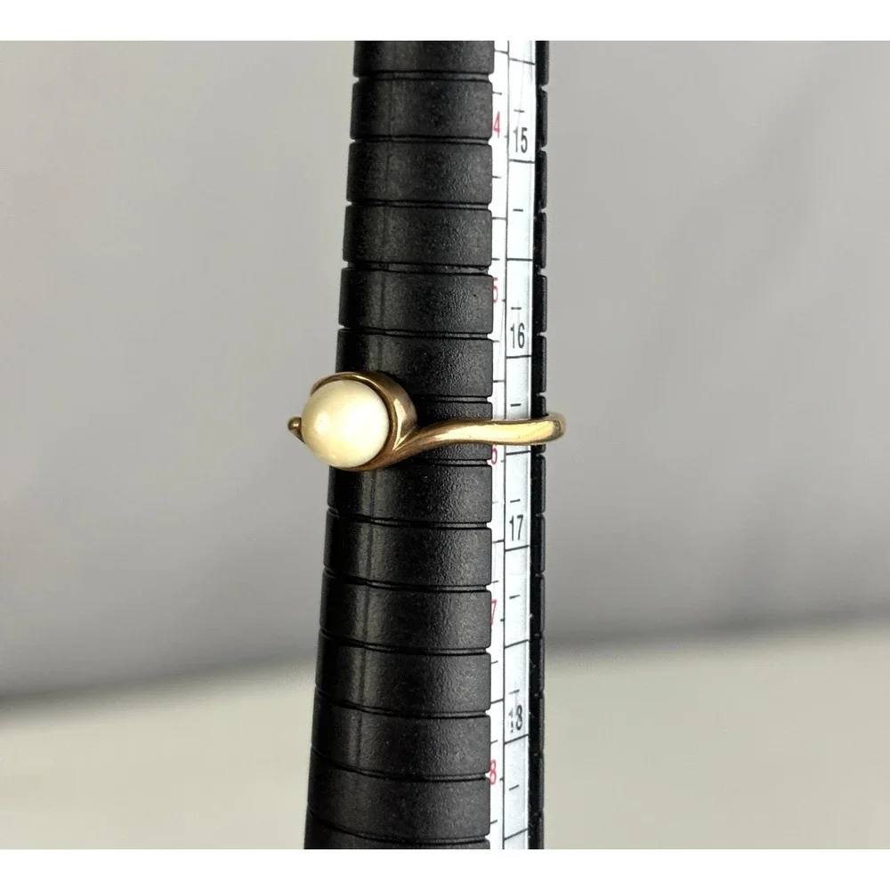 Vintage 10K Gold Pearl Ring Minimalist Modernist‎ Bypass Size 6